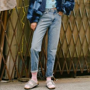 BDG High-Waisted Mom Jeans, W27